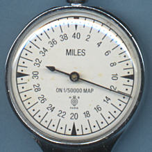 HC-HB Paris Mechanical Curvimeter: front scale (click for larger image, 41k)