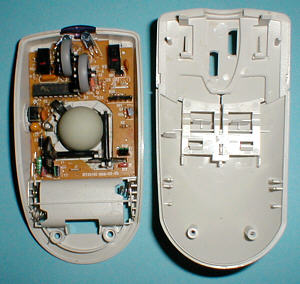 A4Tech IRW-5: inside the mouse (click for larger image, 75k)