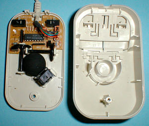 Compaq MUS4J: inside (click for larger image, 77k)