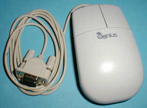 Genius Easy Mouse: top view (click for larger image, 33k)
