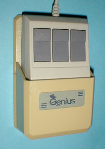 Genius GM-6: mouse with garage