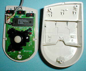 Logitech CR32: inside (click for larger image, 83k)