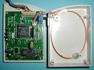 Logitech M-RA12: inside (click for larger image, 89k)