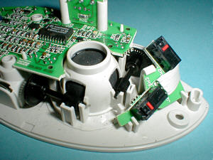 Logitech M-RC44 Cordless MouseMan Pro: innen: Detail (gr&ouml;&szlig;eres Bild 83k)