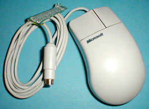Microsoft Mouse Port Compatible Mouse 2.1A: top view (click for larger image, 67k)