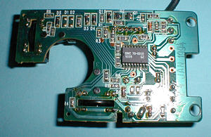 Sicos green mouse: detail: underside of the board (click for larger image, 86k)