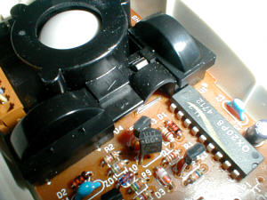 Sigma QMouse: detail: circuitry and encoder (click for larger image, 77k)