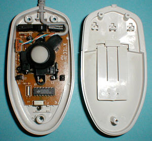 X'Tec FM-5 Feather Mouse 97: inside (click for larger image, 80k)